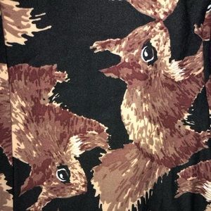 Lularoe TC Squirrel Brown w/ Black Background